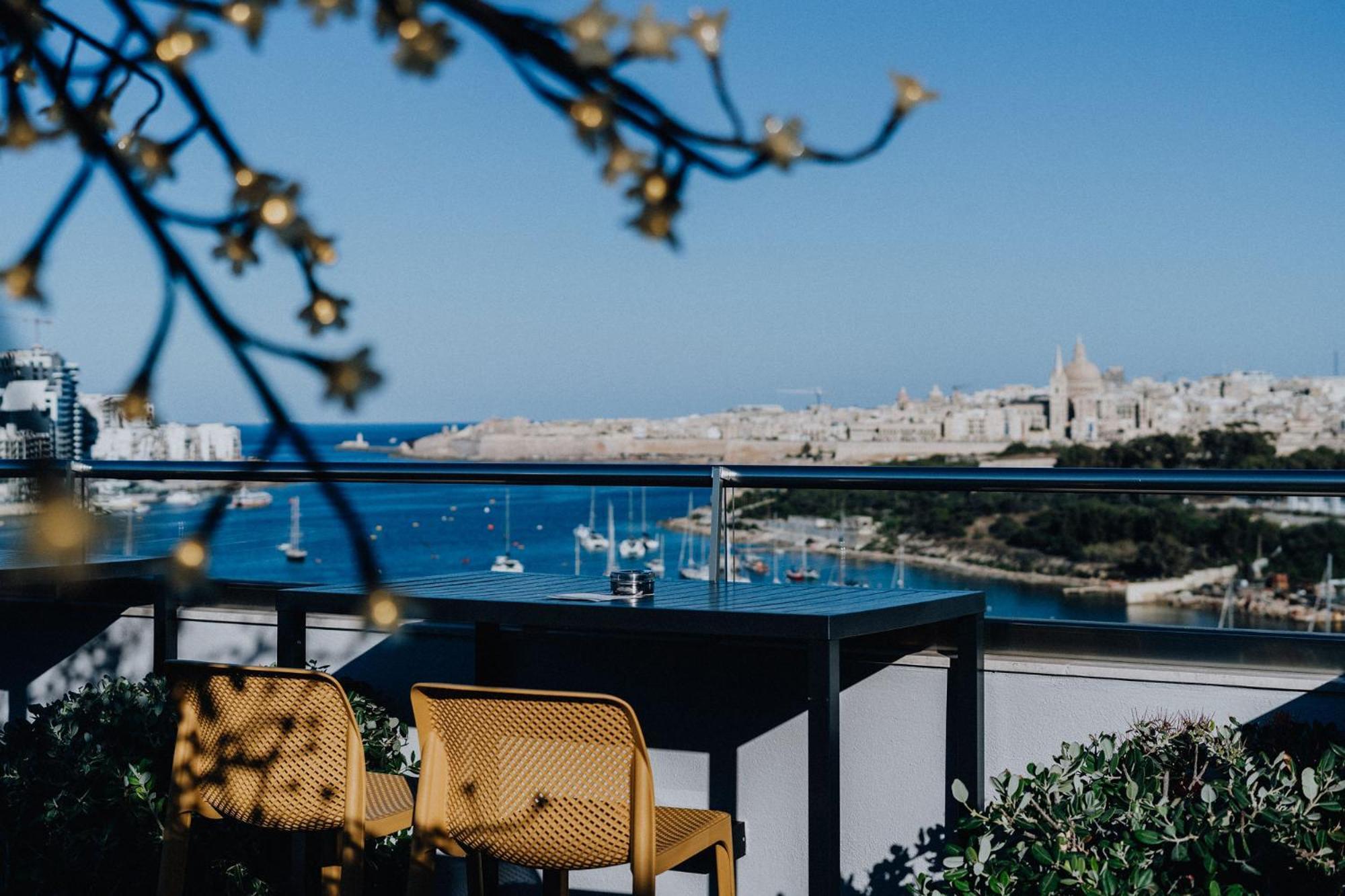 Hotel Waterfront Sliema Zewnętrze zdjęcie