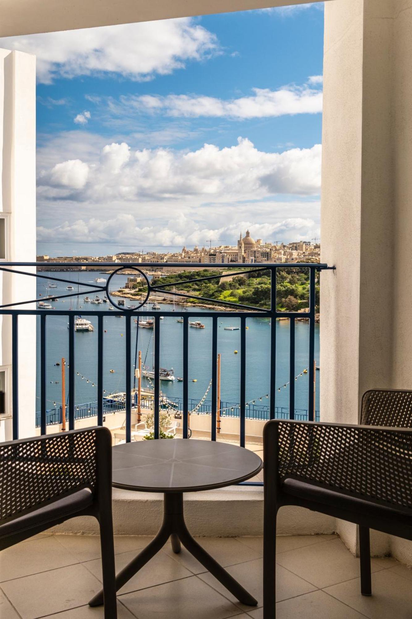 Hotel Waterfront Sliema Zewnętrze zdjęcie