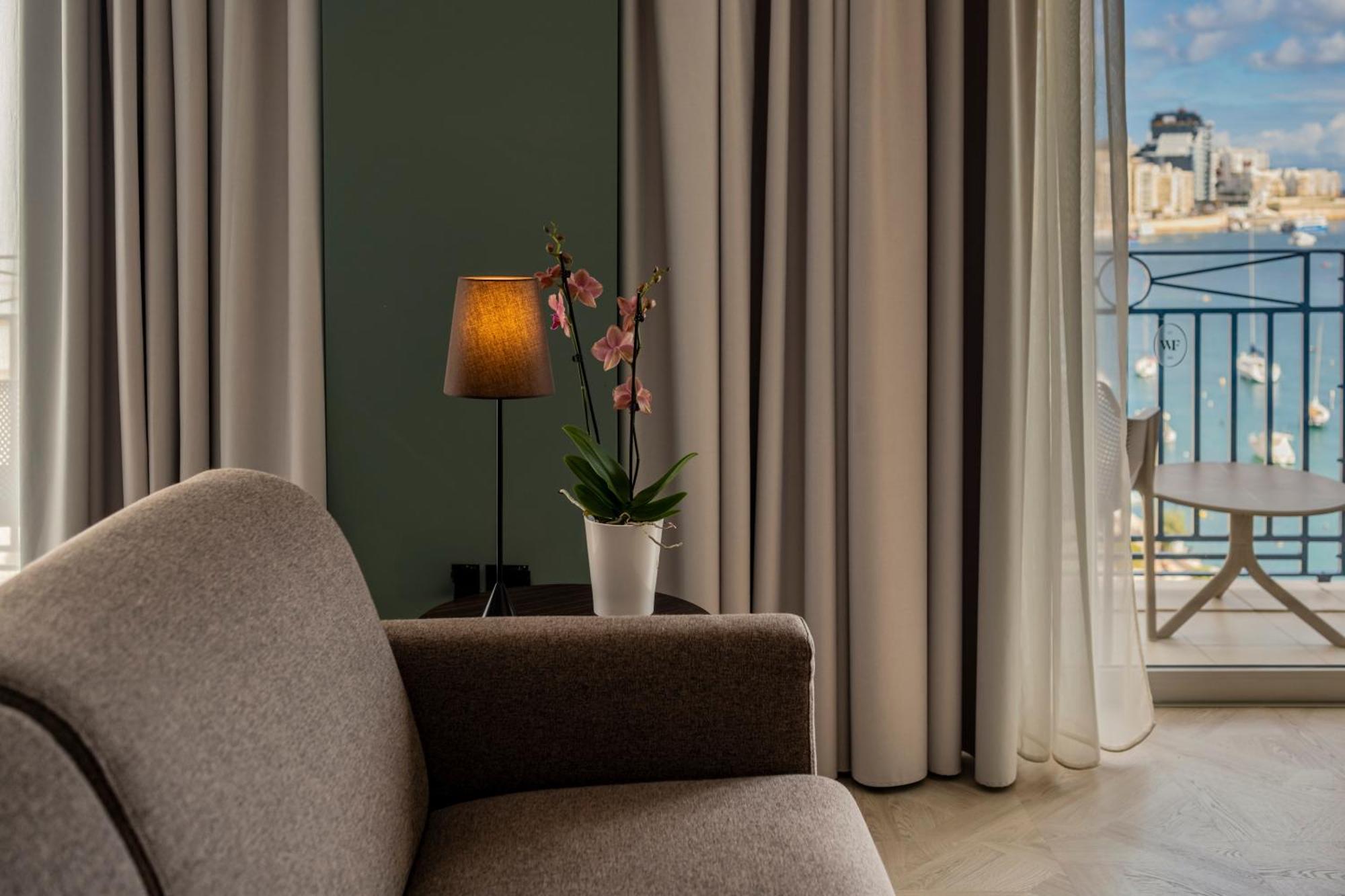 Hotel Waterfront Sliema Zewnętrze zdjęcie